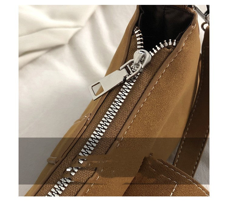 Sac à main tendance avec boucle décorative et chaîne métallique